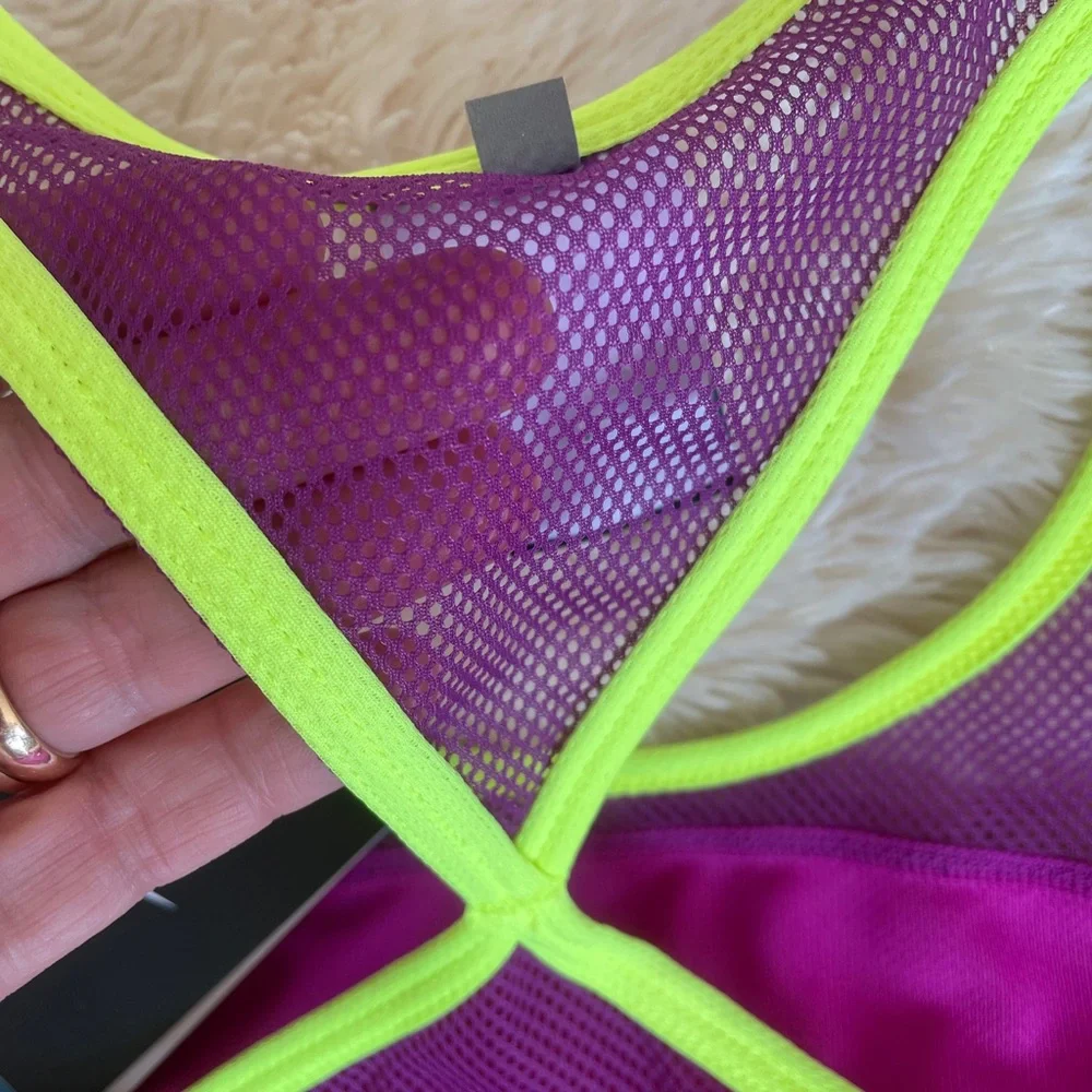 Nike Dri Fit Top - Picture 11 of 13